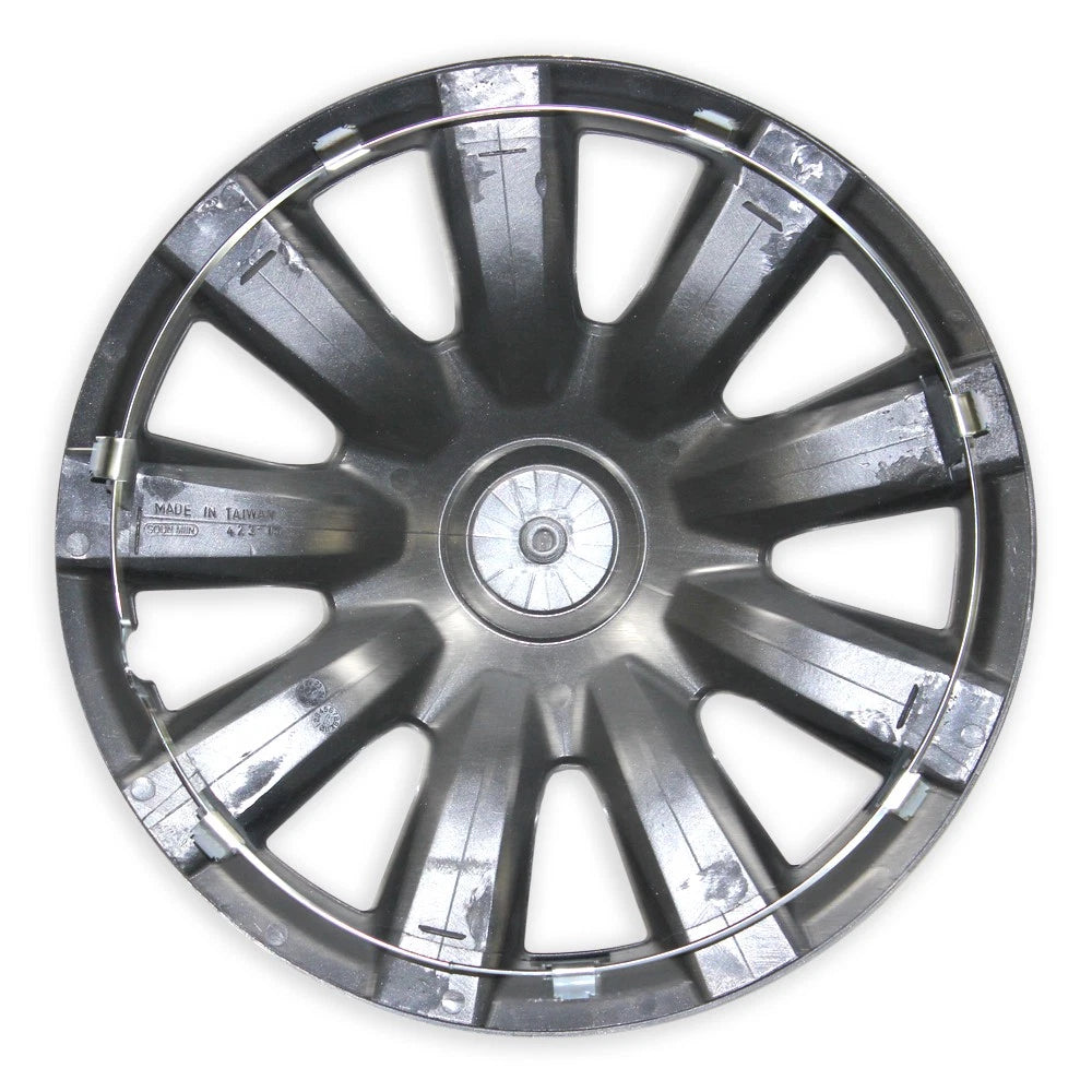 15 Inch Silver Push-On Wheel Covers for Steel Wheels for Toyota Camry (2002–2015)