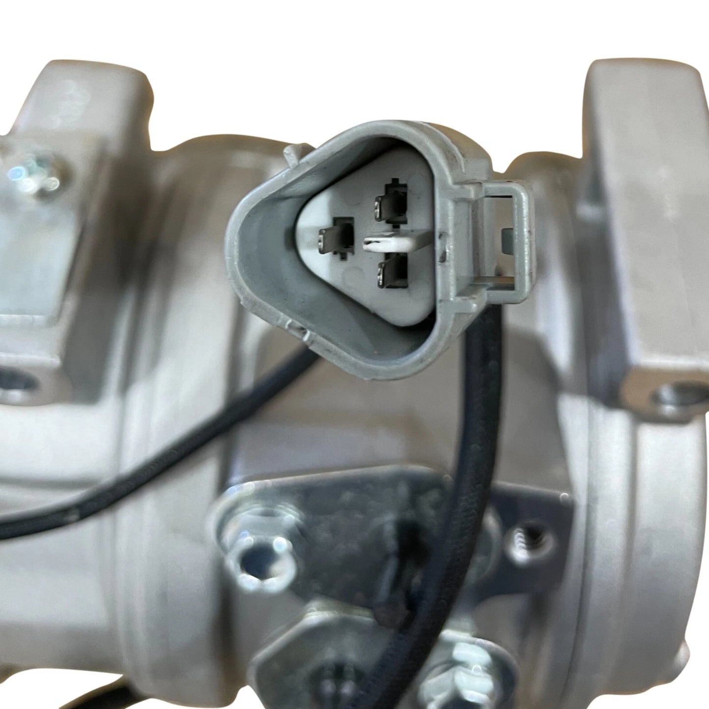 AC Compressor Replacement for Toyota FJ Cruiser 4.0L (2014–2014)
