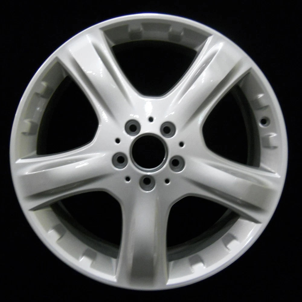 19x8 Factory Wheel Bright Fine Silver Replacement for Mercedes R350 (2007–2008)