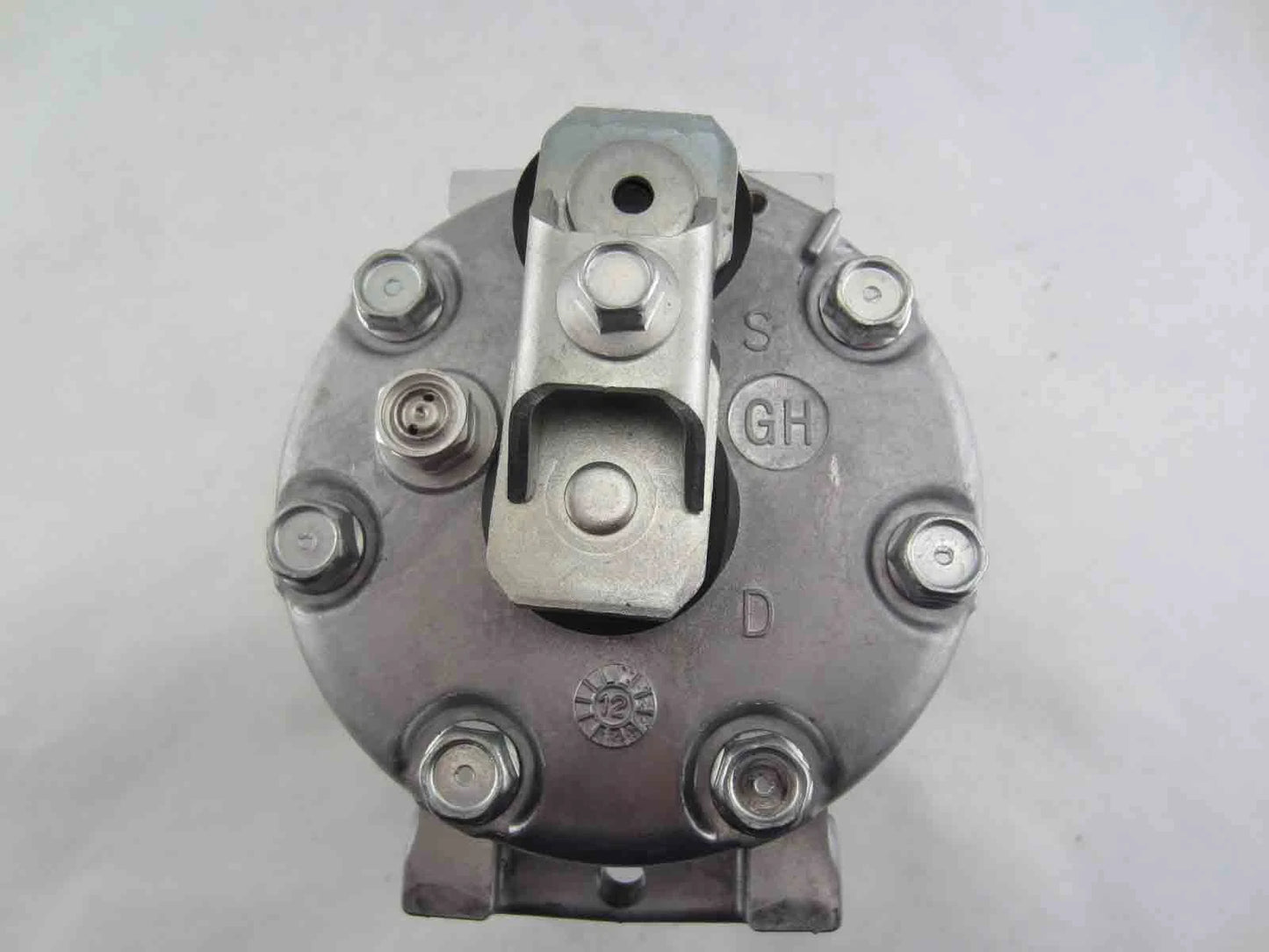 AC Compressor Replacement for Ford Falcon XR6 (2000–2002)